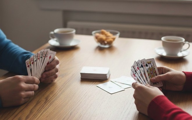 How to Play Rummy India with 2, 3, or 4 Players